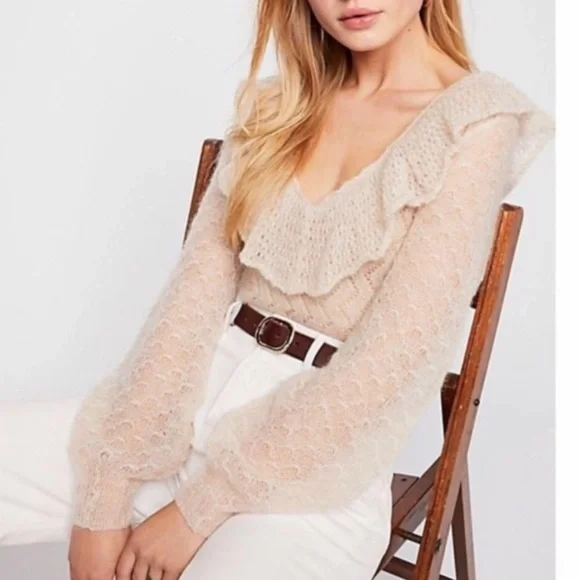 Free People Macaroon Lightweight Sweater - Picture 1 of 8